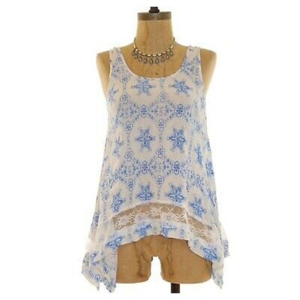Mimi Chica Juniors Lace Tank Top Size XS Handkerchief Floral Blue White EUC  B78